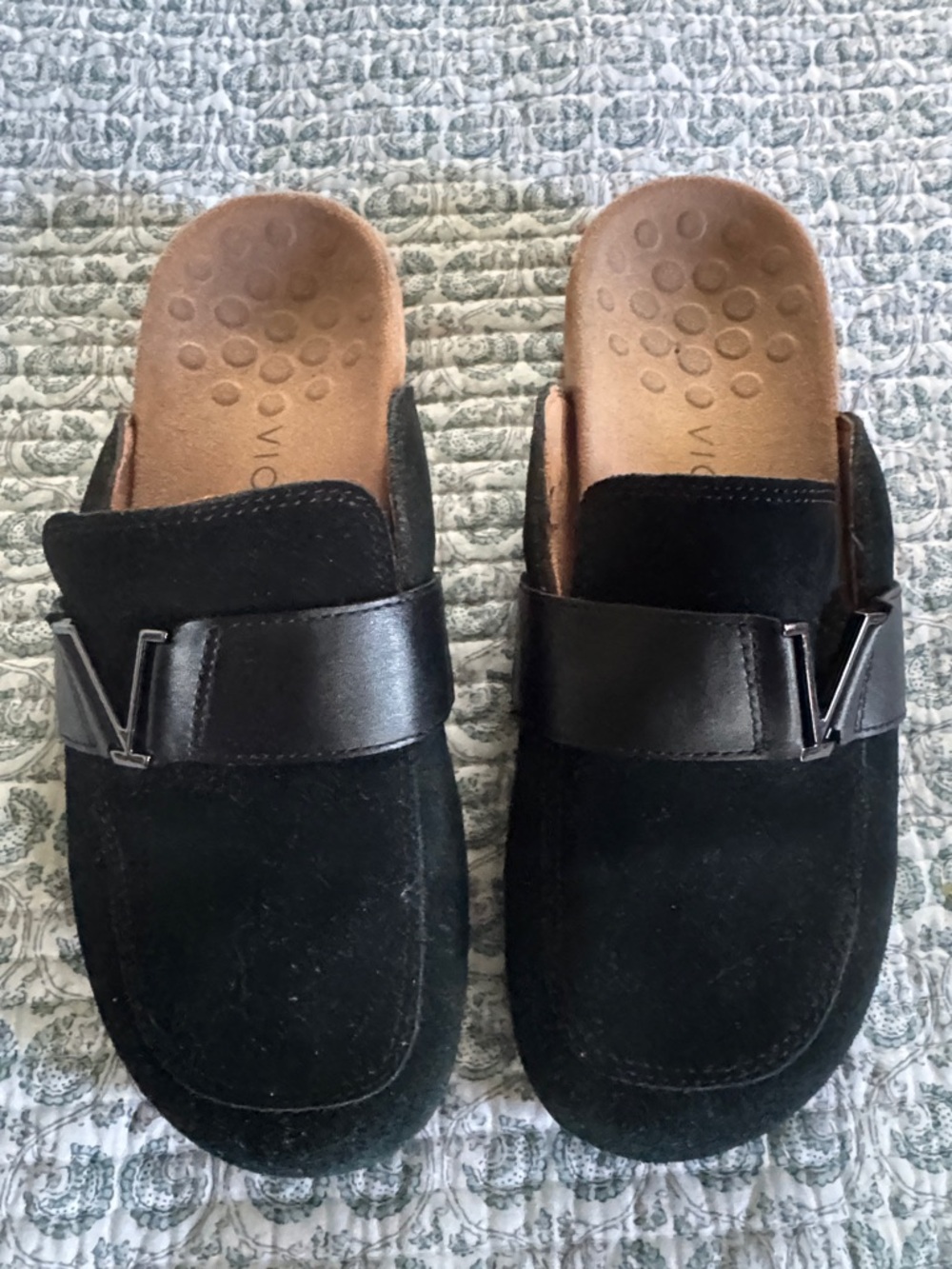 Vionic Black Suede Mule Clogs with Leather Strap